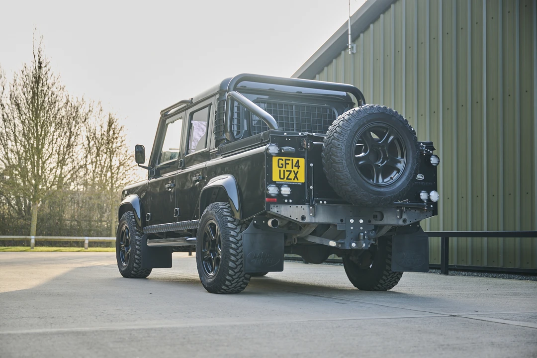 2014 Land Rover Defender 110 - Image 14 of 31