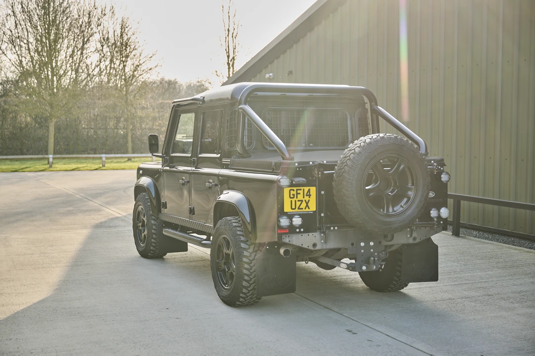 2014 Land Rover Defender 110 - Image 6 of 31