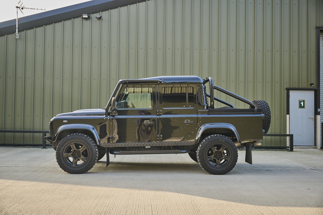 2014 Land Rover Defender 110 - Image 13 of 31