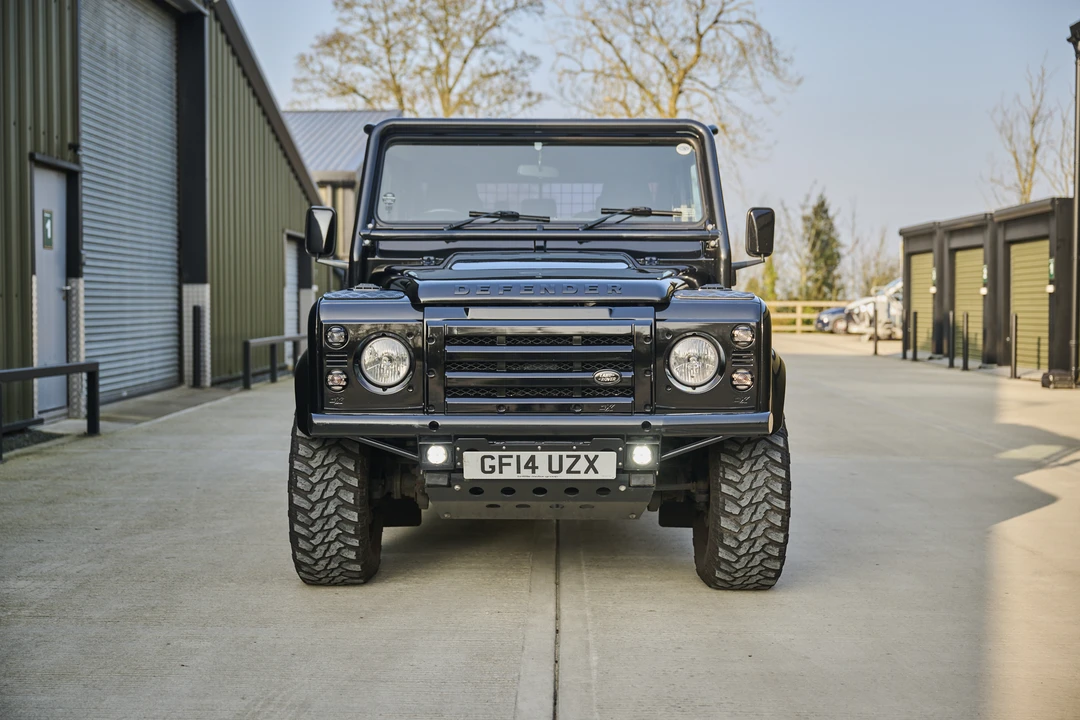 2014 Land Rover Defender 110 - Image 3 of 31