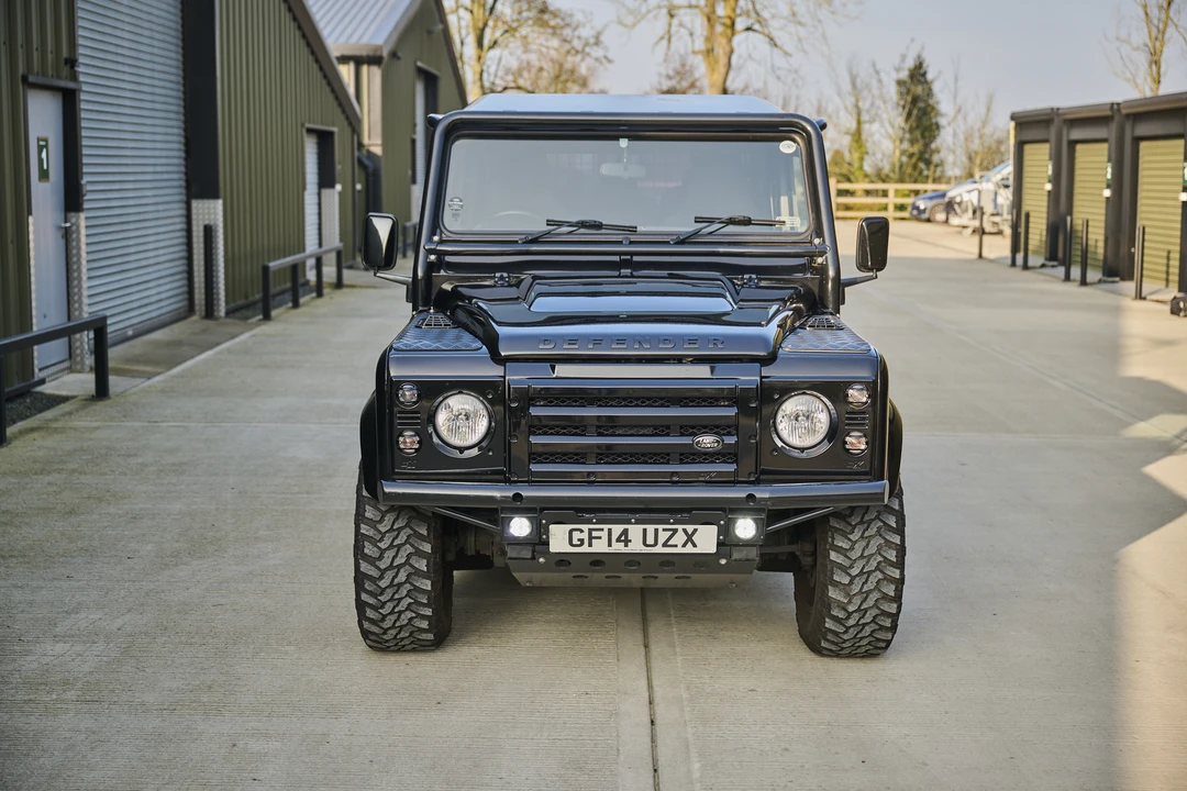 2014 Land Rover Defender 110 - Image 19 of 31