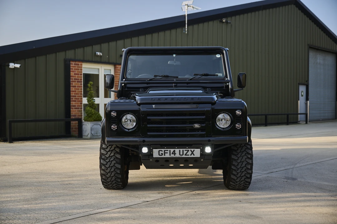 2014 Land Rover Defender 110 - Image 11 of 31