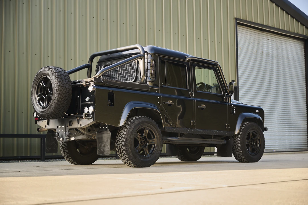 2014 Land Rover Defender 110 - Image 16 of 31