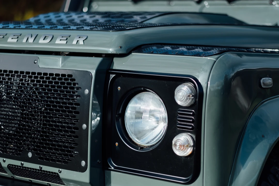 2014 Land Rover Defender 110 - Image 23 of 31