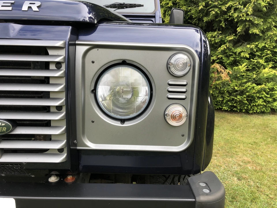 2014 Land Rover Defender 110 - Image 2 of 8