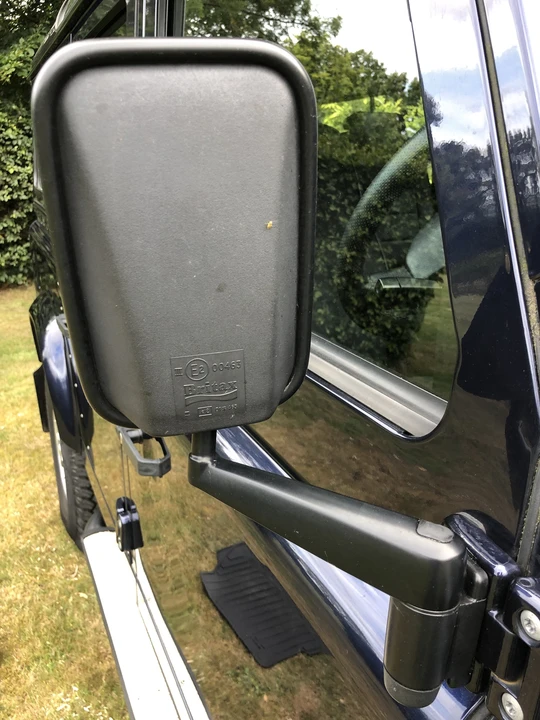 2014 Land Rover Defender 110 - Image 5 of 8