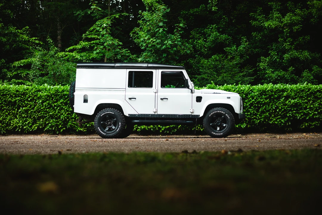 2014 Land Rover Defender 110 - Image 15 of 31