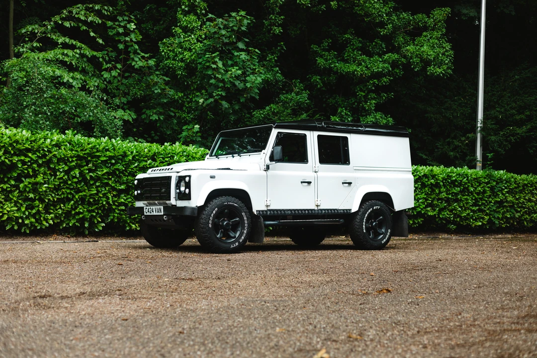 2014 Land Rover Defender 110 - Image 21 of 31