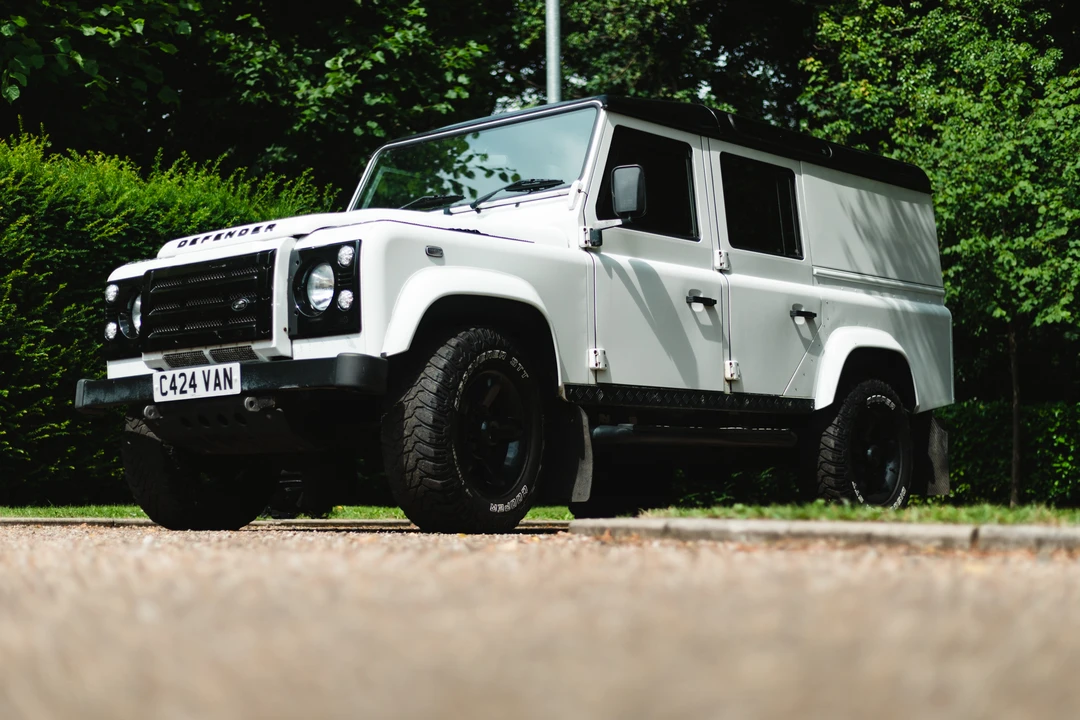 2014 Land Rover Defender 110 - Image 24 of 31