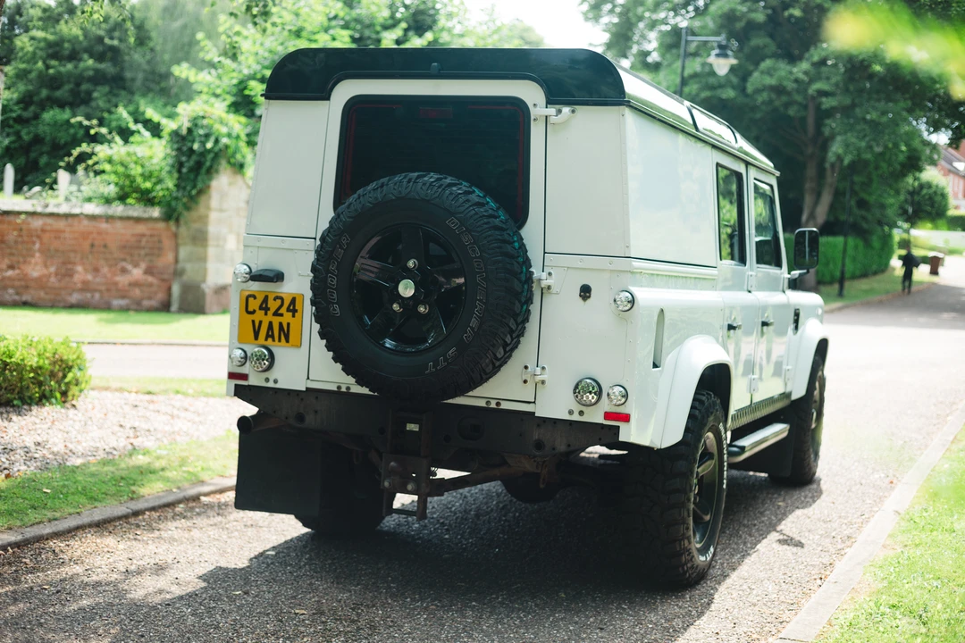 2014 Land Rover Defender 110 - Image 26 of 31