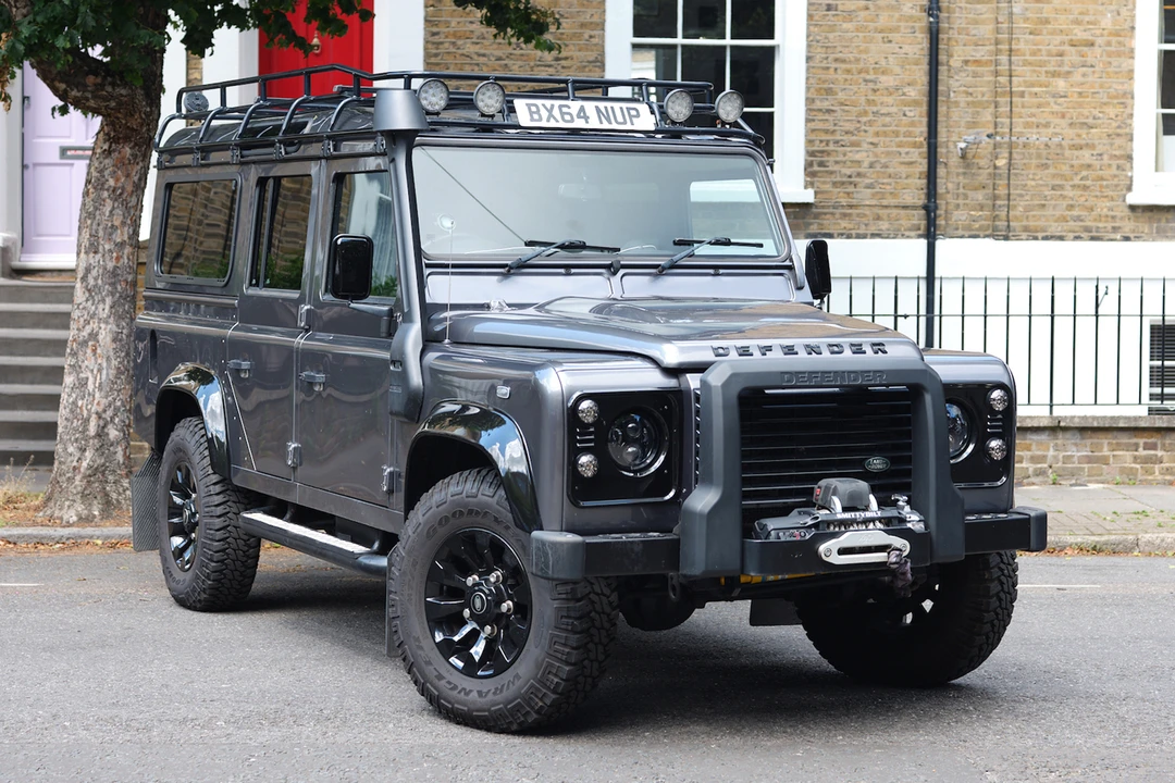 2014 Land Rover Defender 110 - Image 2 of 31
