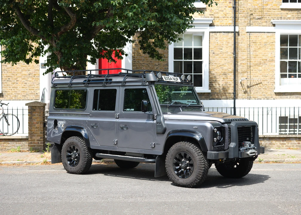 2014 Land Rover Defender 110 - Image 14 of 31