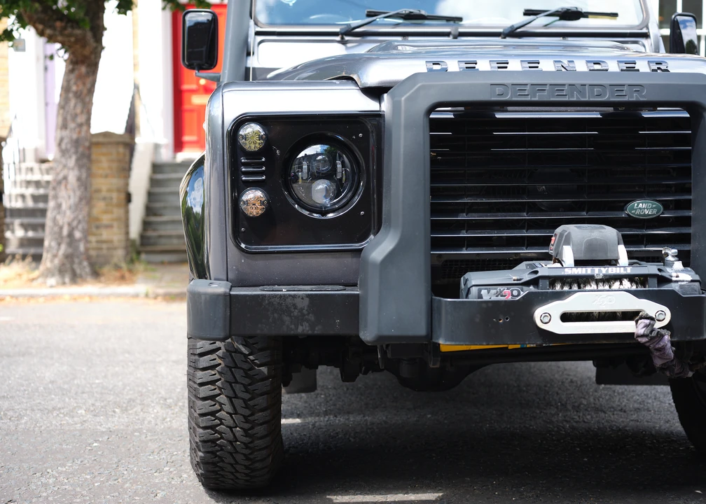 2014 Land Rover Defender 110 - Image 17 of 31