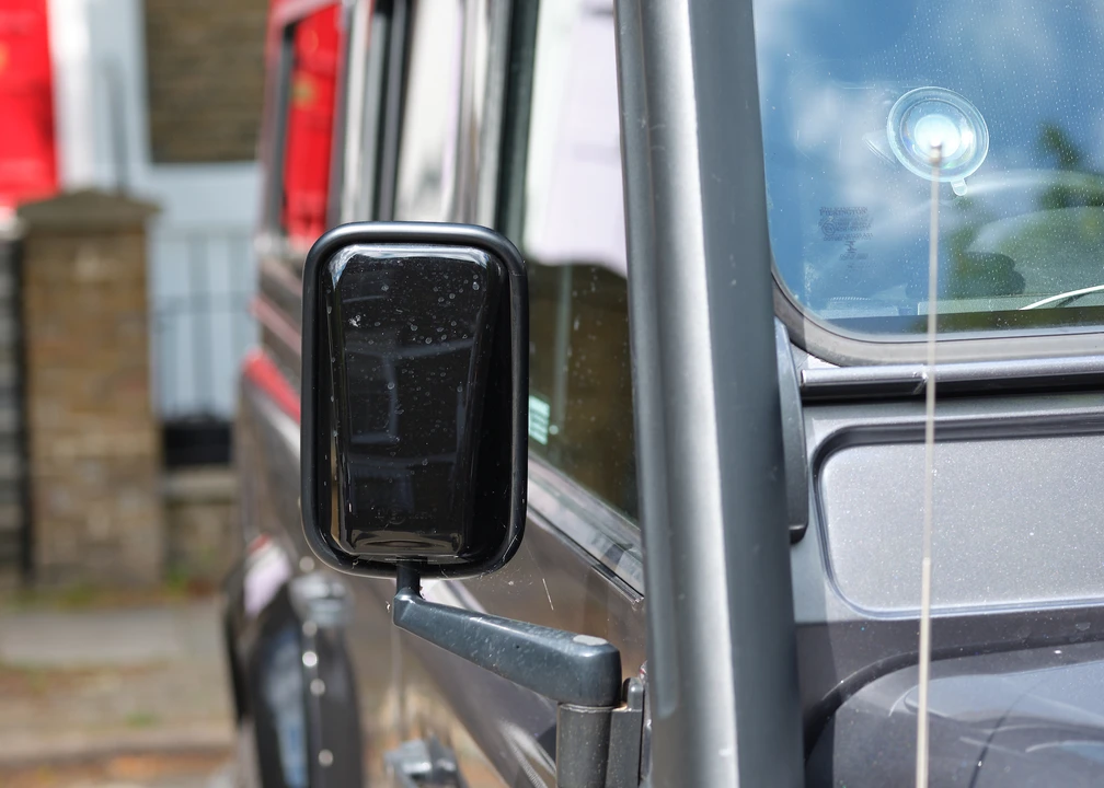 2014 Land Rover Defender 110 - Image 25 of 31