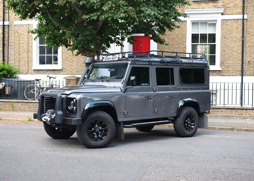 2014 Land Rover Defender 110 - Image 11 of 31