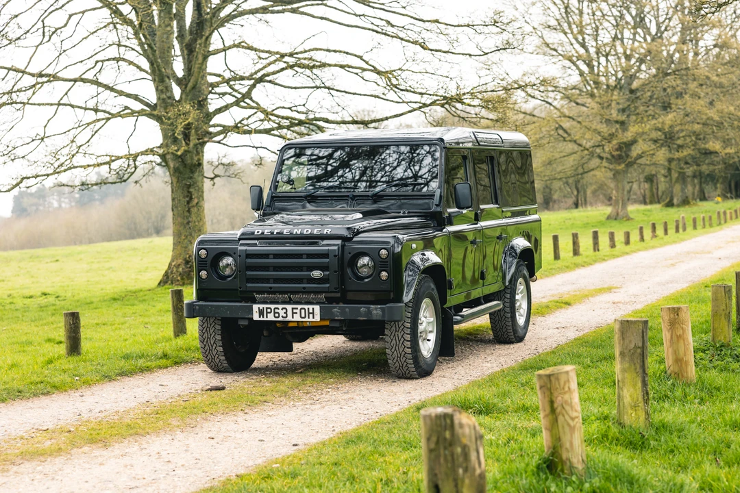 2014 Land Rover Defender 110 - Image 5 of 31