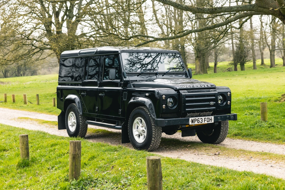 2014 Land Rover Defender 110 - Image 6 of 31