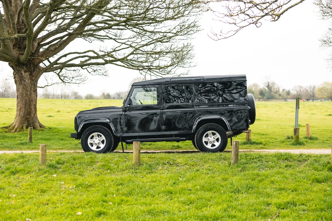 2014 Land Rover Defender 110 - Image 24 of 31