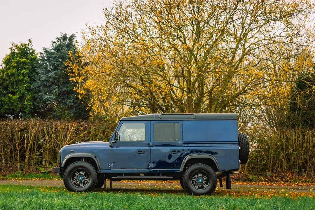 2014 Land Rover Defender 110 - Image 13 of 31
