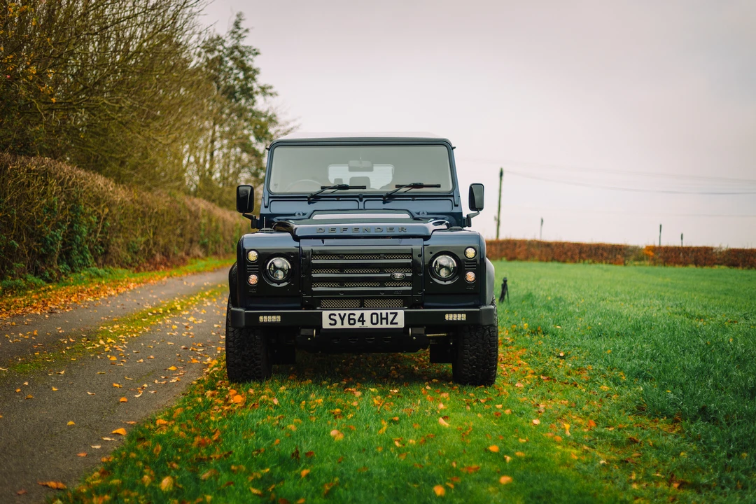 2014 Land Rover Defender 110 - Image 16 of 31