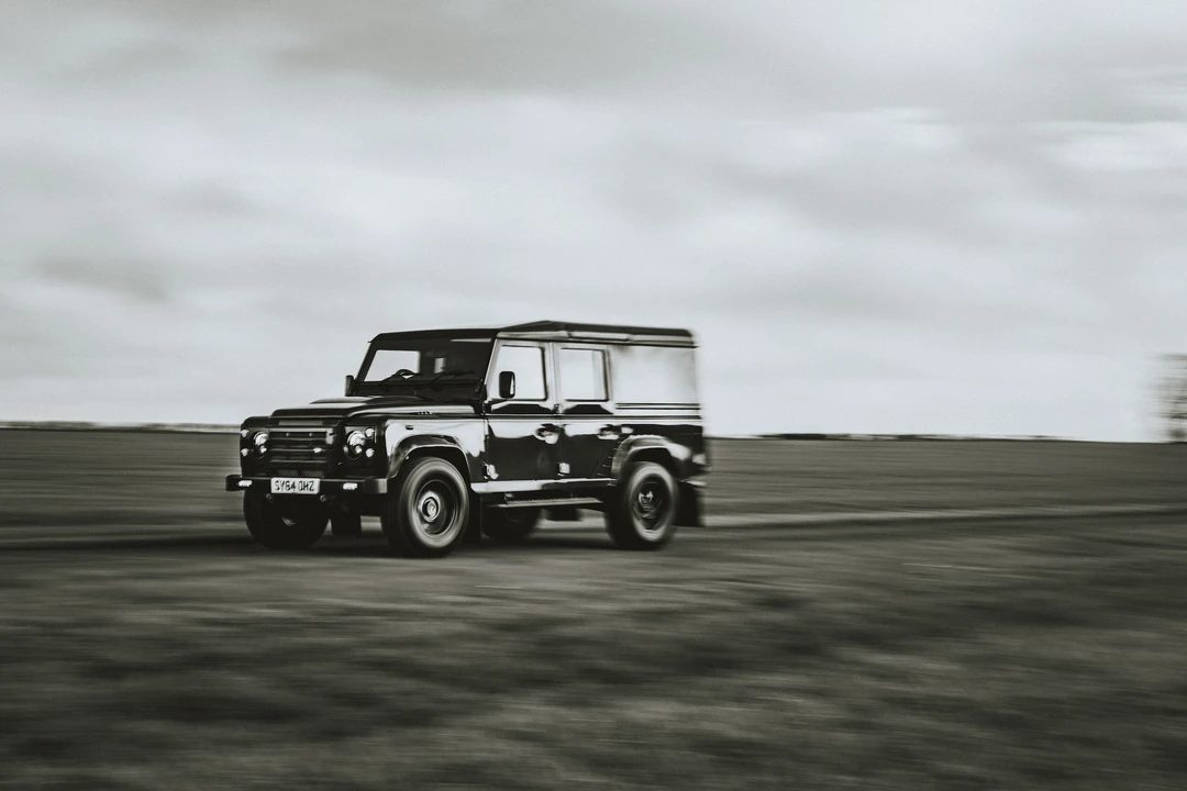 2014 Land Rover Defender 110 - Image 11 of 31