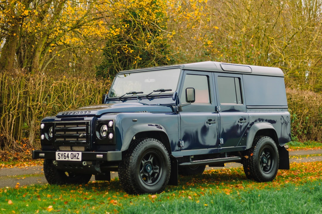 2014 Land Rover Defender 110 - Image 2 of 31