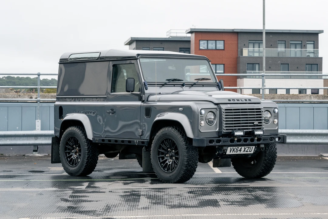 2014 Land Rover Defender 90 - Image 3 of 31
