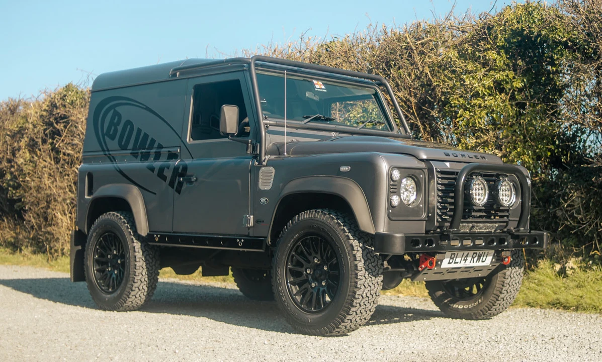 2014 Land Rover Defender 90 - Image 2 of 31