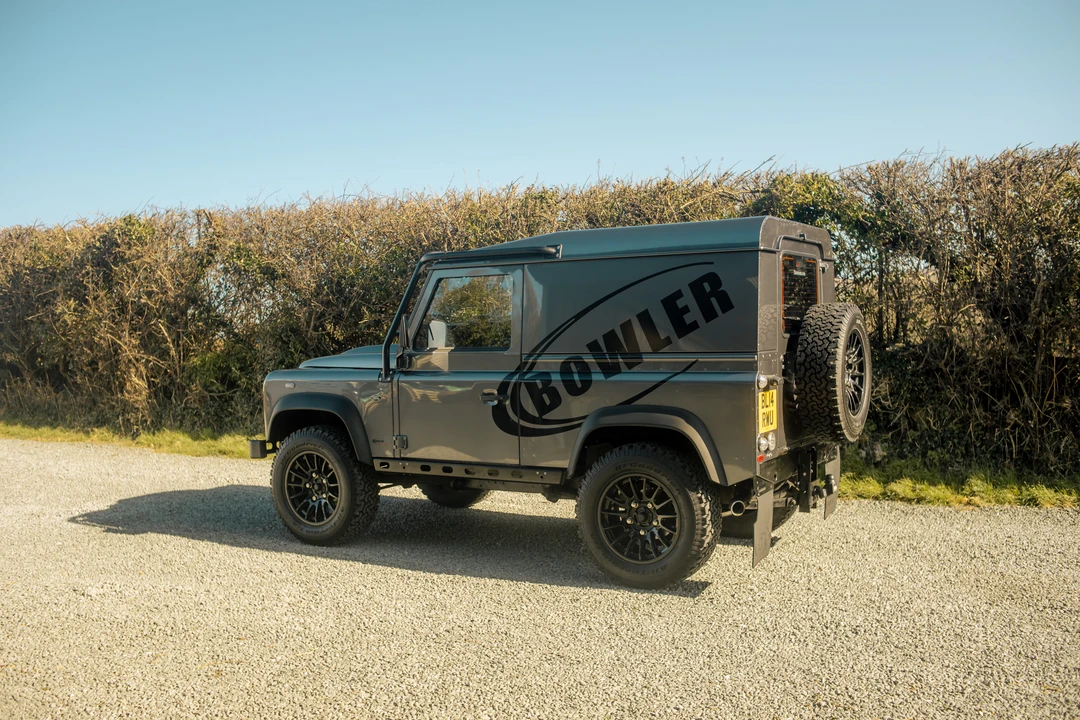 2014 Land Rover Defender 90 - Image 6 of 31