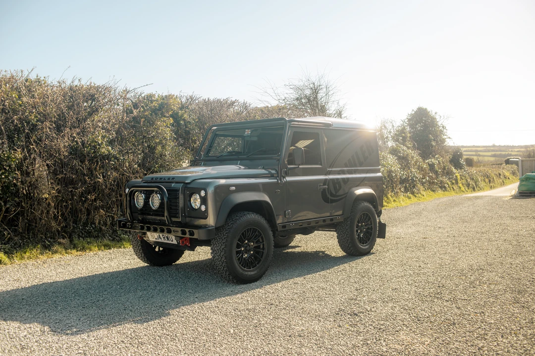 2014 Land Rover Defender 90 - Image 4 of 31