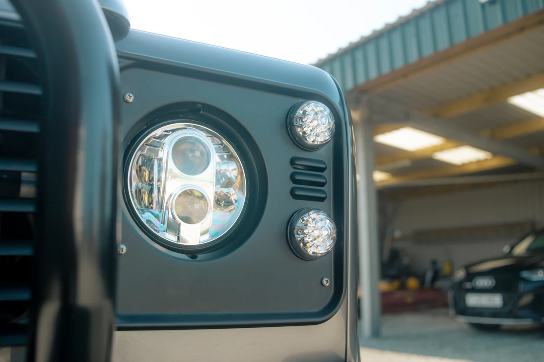 2014 Land Rover Defender 90 - Image 21 of 31
