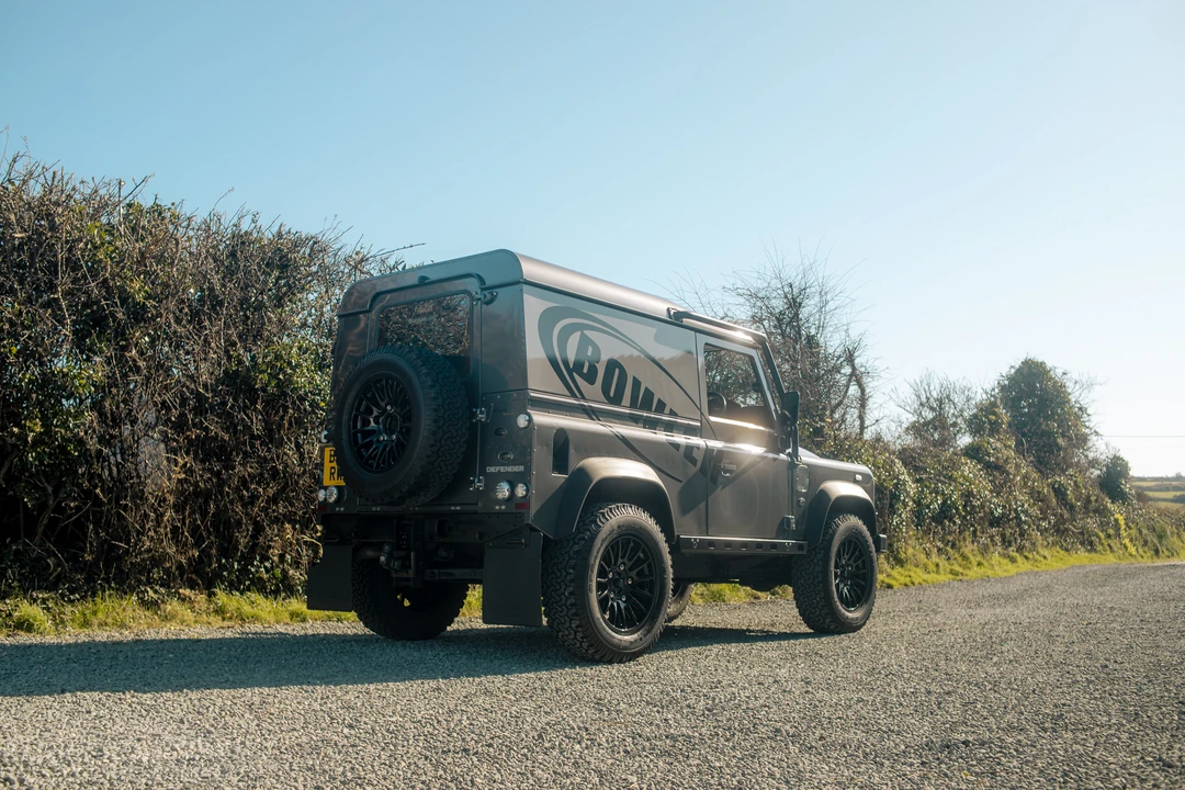 2014 Land Rover Defender 90 - Image 8 of 31