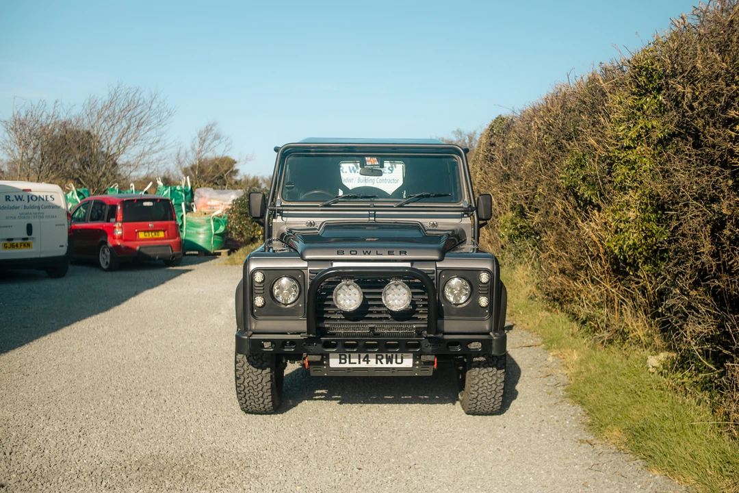 2014 Land Rover Defender 90 - Image 11 of 31
