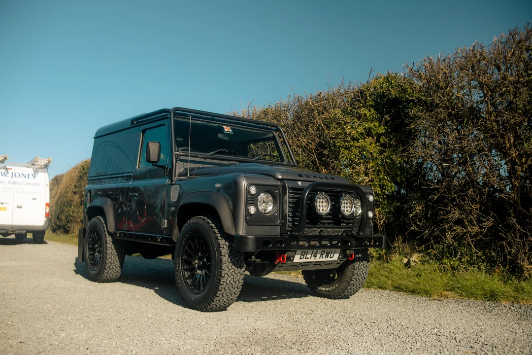 2014 Land Rover Defender 90 - Image 10 of 31