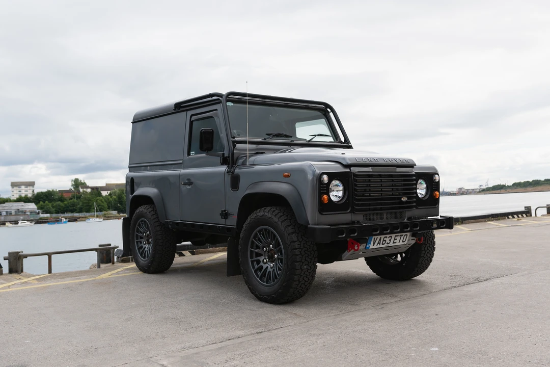 2014 Land Rover Defender 90 - Image 4 of 31