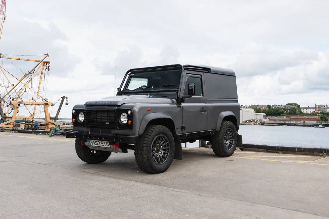2014 Land Rover Defender 90 - Image 17 of 31