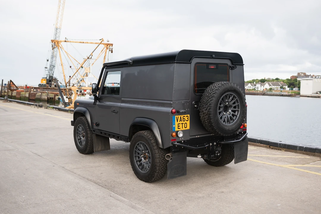 2014 Land Rover Defender 90 - Image 15 of 31