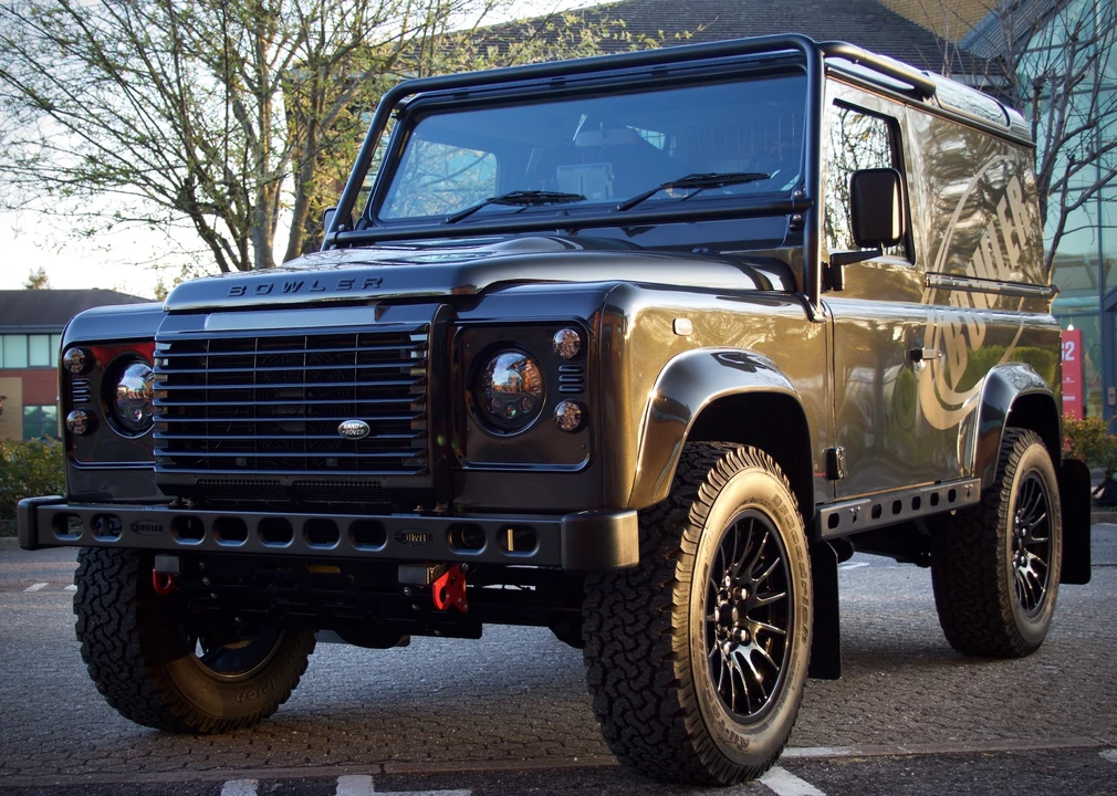 2014 Land Rover Defender 90 - Image 5 of 6