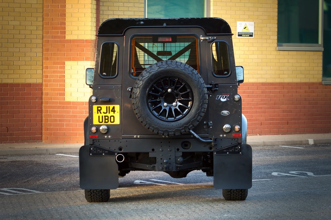 2014 Land Rover Defender 90 - Image 6 of 6