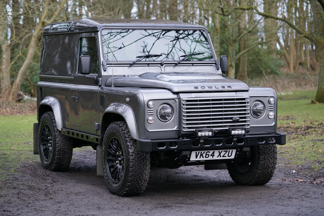 2014 Land Rover Defender 90 - Image 10 of 31
