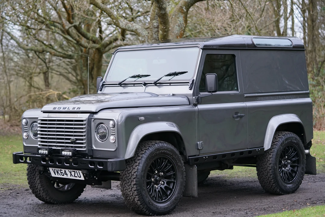 2014 Land Rover Defender 90 - Image 3 of 31