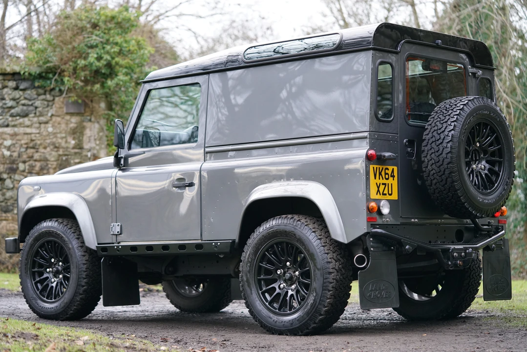 2014 Land Rover Defender 90 - Image 21 of 31