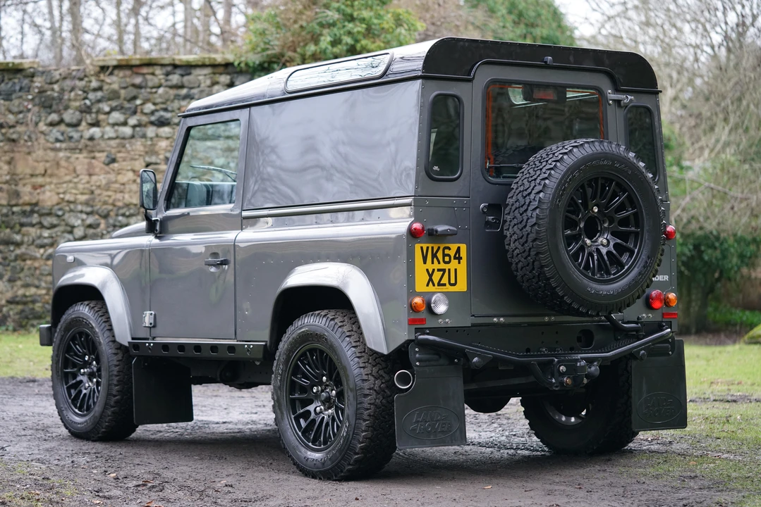 2014 Land Rover Defender 90 - Image 20 of 31
