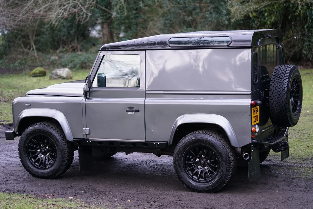 2014 Land Rover Defender 90 - Image 22 of 31