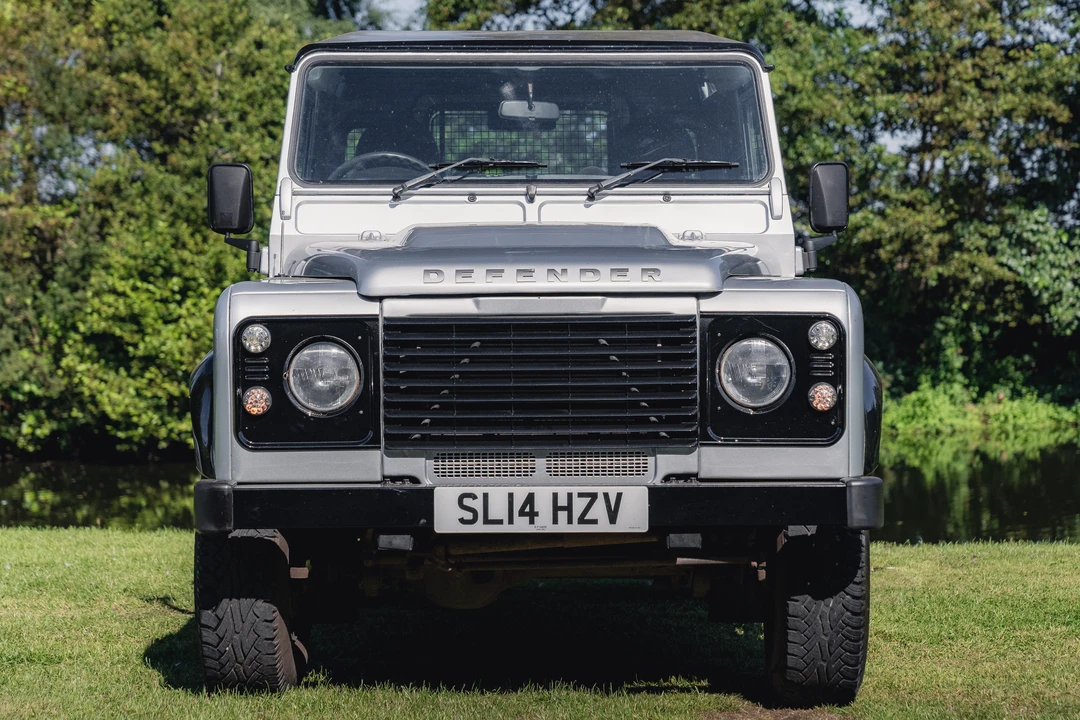 2014 Land Rover Defender 90 - Image 17 of 31