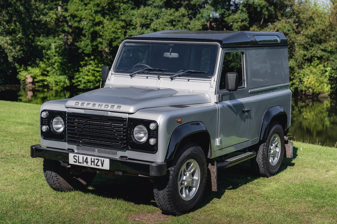 2014 Land Rover Defender 90 - Image 20 of 31