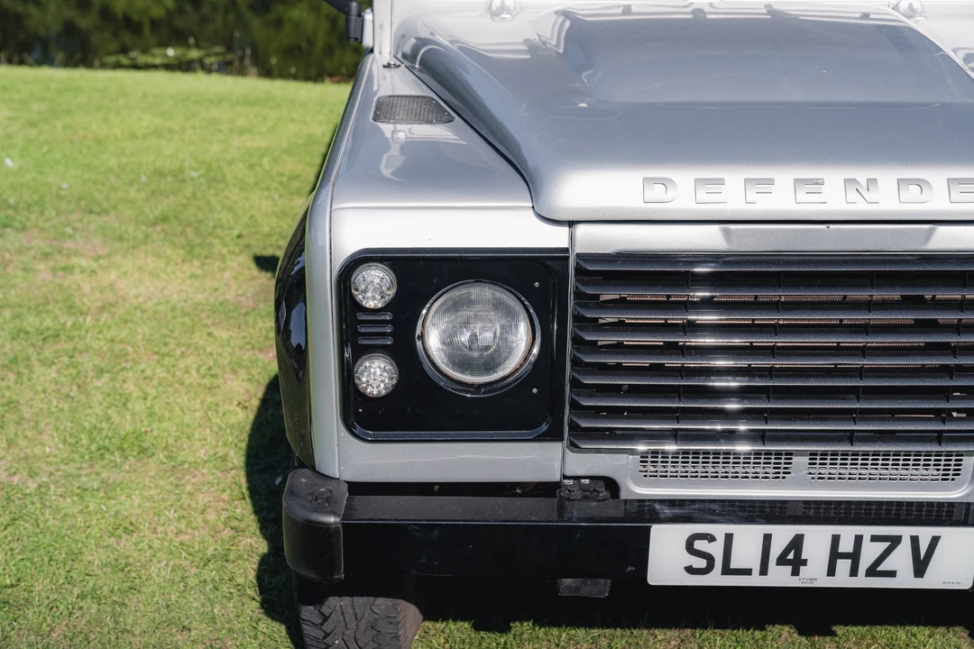 2014 Land Rover Defender 90 - Image 25 of 31