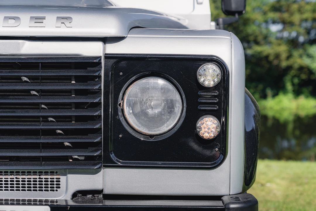 2014 Land Rover Defender 90 - Image 28 of 31