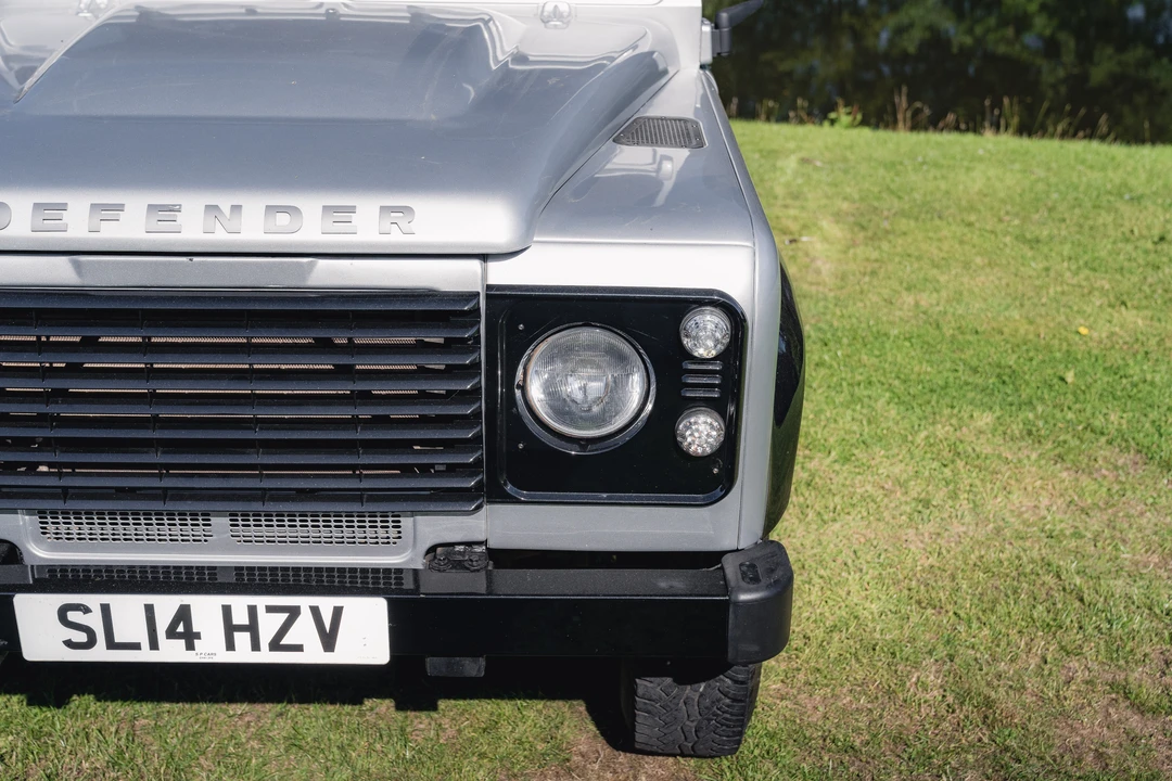 2014 Land Rover Defender 90 - Image 29 of 31