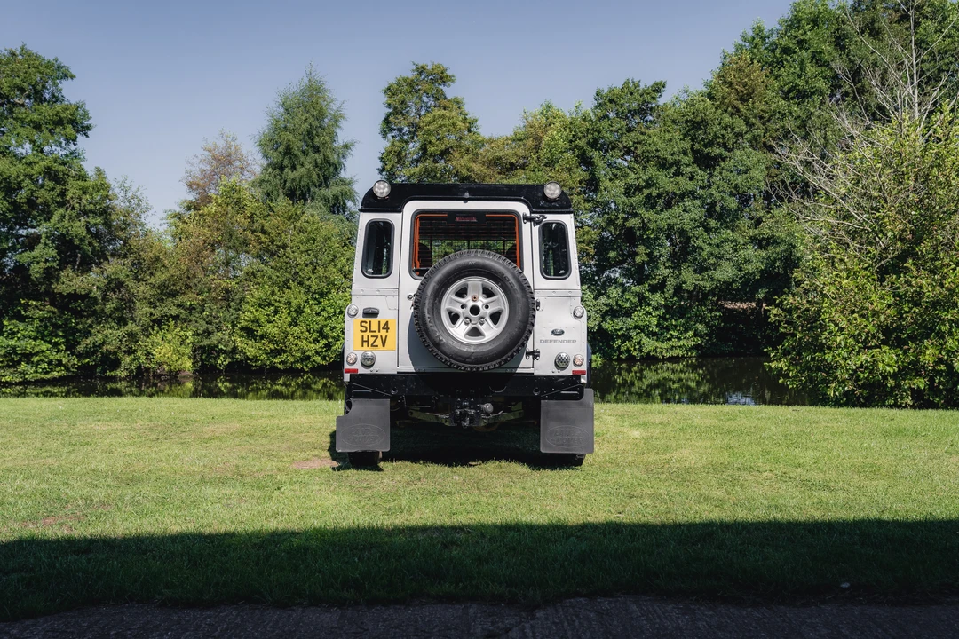 2014 Land Rover Defender 90 - Image 7 of 31